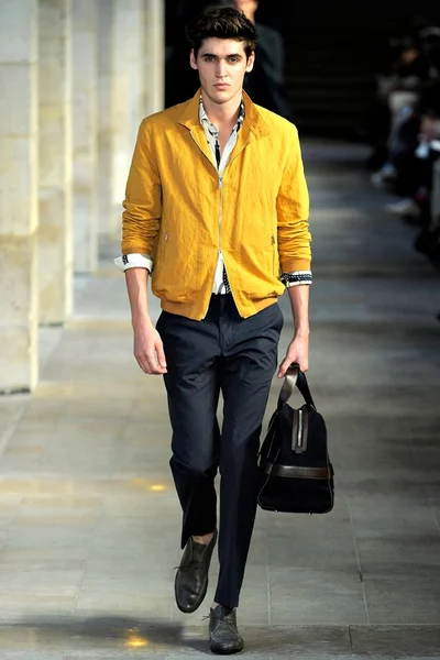 Look 5